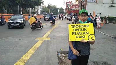 Koordinator Koalisi Pejalan Kaki Sandy Apriliansyah/Ayojakarta-Aprilia Rahapit