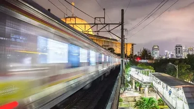 JAKARTA PSBB KETAT: Ini Rute, Jam Operasional, dan Layanan KRL, Transjakarta, MRT, dan LRT 14 September