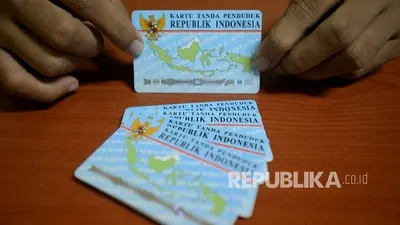 Sudin Dukcapil Jaksel Distribusikan 44 e-KTP kepada Para Lansia Panti Sosial