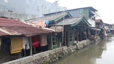Wilayah RW 06, Kelurahan Medan Satria, Kecamatan Medan Satria, Kota Bekasi termasuk ke dalam kawasan terkumuh di Kota Bekasi, Rabu (16/1/2019).(Kompas.com/Dean Pahrevi)