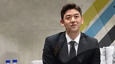 Atlet bulu tangkis Korsel Lee Yong-dae dalam press briefing di Kawasan Senayan (Ayojakarta.com/Istihanah Soejoethi)