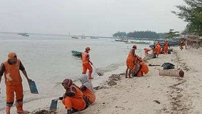 Pemkab Kepulauan Seribu Investigasi Limbah Minyak di Pulau Pari