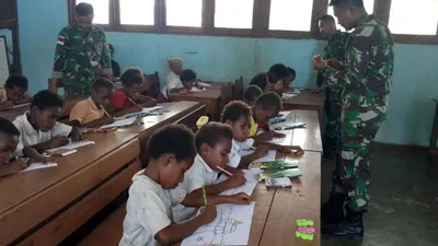 Satgas Pamtas RI-PNG Gelar Lomba Mewarnai di SD Toray Papua