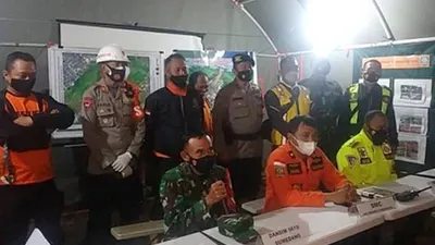 Tim SAR (Search and Rescue) Gabungan longsor Sumedang berhasil menemukan seluruh korban meninggal dunia pada Senin (18/1). (BPBD KAB Sumedang)