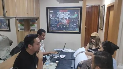 Lucinta Luna ditangkap polisi.