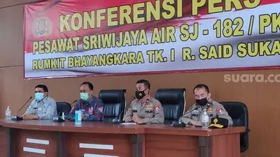 Mabes Polri saat menggelar konferensi pers terkait korban pesawat Sriwijaya Air yang teridentifikasi. (Suara.com/Bagaskara)