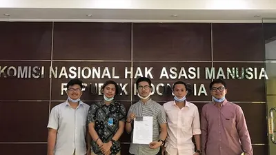 Mahasiswa Unnes melaporkan Nadiem Makarim ke Komnas HAM. (dok)