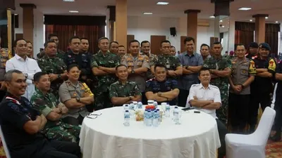 Silaturahmi dan makan siang bersama TNI AL dan korp Brimob/Dispen Lantamal III