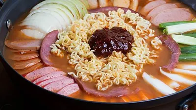 Makanan Korea halal/cosmogirl.co.id