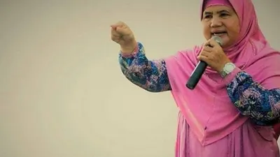 Dedeh Rosidah alias Mamah Dedeh