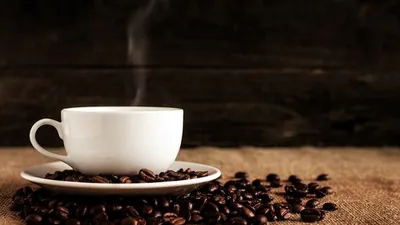 ilustrasi penyajian kopi (Unsplash.com/Mike Kenneally)