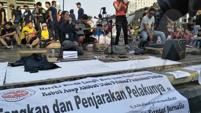 Aksi penggalangan dana untuk masyarakat korban kebakaran hutan dan lahan (karhutla) di Car Free Day (CFD) Bundaran HI, MH. Thamrin, Minggu (22/9)/Ayojakarta.com