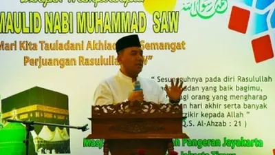 Wakil Wali Kota Jaktim Uus Kuswanto menghadiri Peringatan Maulid Nabi di Masjid Pangeran Jayakarta/timur.jakarta.go.id