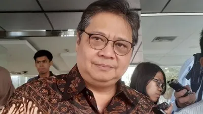 Ketua Komite Penanganan COVID-19 dan Pemulihan Ekonomi Nasional (KPCPEN) Airlangga Hartarto. (Suara.com/Achmad Fauzi)