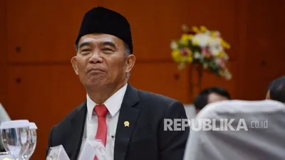 Menteri Koordinator Bidang Pembangunan Manusia dan Kebudayaan (Menko PMK), Muhadjir Effendy.  Foto: Republika/Thoudy Badai