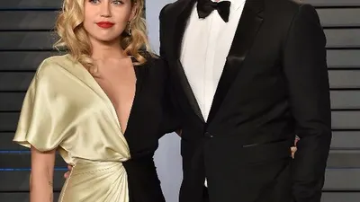 Belum Genap Satu Tahun Menikah, Miley Cyrus dan Liam Hemsworth Cerai
