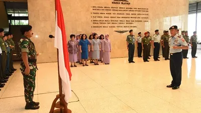 51 Pati TNI Menerima Kenaikan Pangkat Satu Tingkat