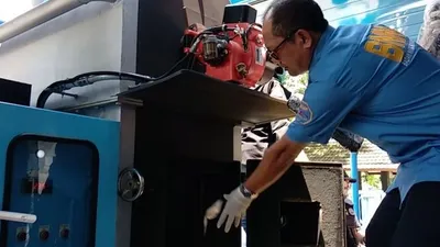 Kepala BNNP Jateng Benny Gunawan melakukan pemusnahan BB (ayosemarang.com/Vedyana)