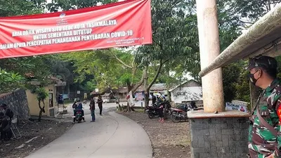 Objek wisata Situ Gede Kota Tasikmalaya ditutup sementara sebagai langkah antisipasi penyebaran Covid-19, Selasa (22/12/2020. (Ayotasik.com/Heru Rukanda)
