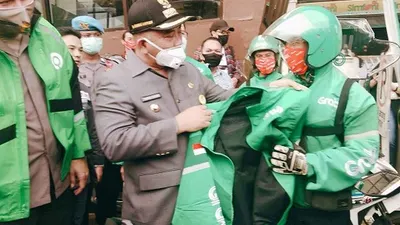 Wali Kota Bekasi Rahmat Effendi sudah mengizinkan Grab dan Gojek beroperasi membawa penumpang lagi mulai hari ini (Ayobekasi/Firda)