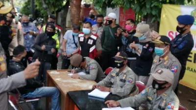 Kapolda Jawa Barat, Irjen Pol Rudy Sufahriadi melakukan inspeksi mendadak (sidak) gabungan pelaksanaan Operasi Yustisi Protokol Kesehatan di Kota Bogor, Jumat (25/9/2020). / dok