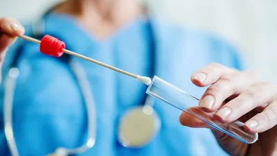 Oral swab (IDN Times/Getty Image)