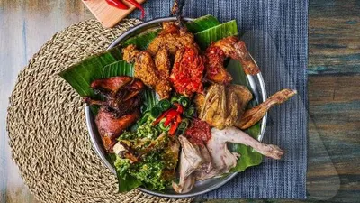 Padang Platters, Cara Baru Nikmati Hidangan Khas Sumbar