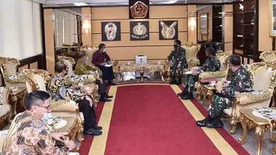 Panglima TNI menerima audiensi Purnawirawan TNI di Mabes TNI, Cilangkap, Jakarta Timur, Kamis (2/7/2020). (dok Puspen TNI)