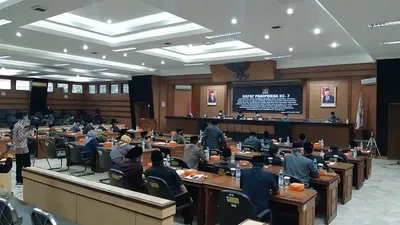 Suasana rapat paripurna DPRD Kota Tasikmalaya dengan peserta rapat terbatas, Selasa (17/11/2020) (Ayotasik/Heru Rukanda)