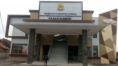 Pasar Sumber Kabupaten Cirebon, Jawa Barat (Tribun Jabar/Siti Masithoh)