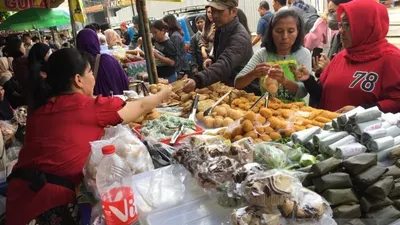 Ratusan Produk Pangan di Pasar Benhil Diperiksa Keamananya