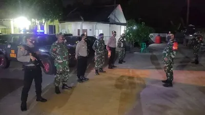 Pelaksanaan patroli gabungan, TNI - Polri di Kabupaten Bekasi. (dok )