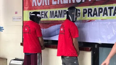 Pelaku pencurian modus tebar paku untuk kempiskan ban mobil di Kemang. Foto: Shabrina Zakaria