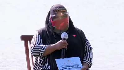 Salah satu pelaku UMKM curhat ke Jokowi soal menurunnya omzet saat pandemi/ Tangkap layar akun Youtube Sekretariat Presiden