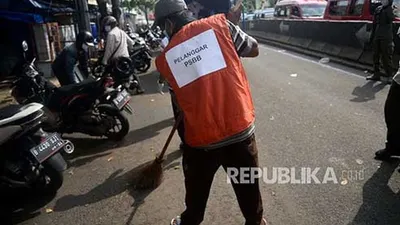 [Ilustrasi] Warga pelanggar protokol kesehatan di Jakarta. (dok Republika)