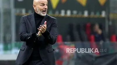 Pelatih AC Milan, Stefano Pioli. Foto: EPA-EFE/MATTEO BAZZI