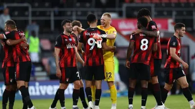Pemain Bournemouth merayakan kemenangan atas Leicester City di Stadion Vitality, Senin dii hari WIB.  Foto: EPA-EFE/Michael Steele