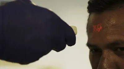 Pemakaian thermogun/Ayobandung.com/Kavin Faza