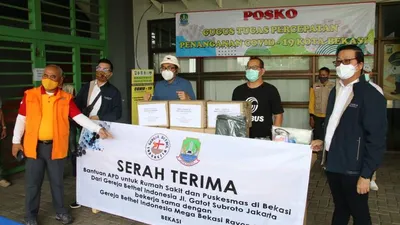 Pemerintah Kota (Pemkot) Bekasi kembali mendapatkan bantuan Alat Pelindung Diri (APD) dari sejumlah kalangan. (dok)