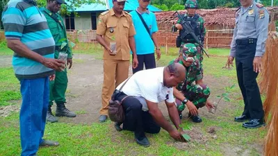 (Papen Satgas Yonif 755/Yalet/20/3 Kostrad, Letda Inf Rochmadian Perwira Putra)