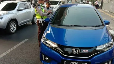 Penindakan pelanggaran ganjil genap/Instagram @tmcpoldametro