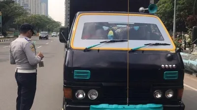 Penindakan kendaraan tak laik jalan (Beritajakarta.id)