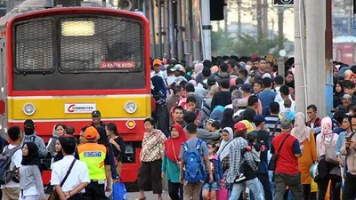 Ilustrasi penumpang KRL. (Antara/Arif Firmansyah)