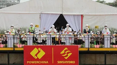 Menteri Koordinator Bidang Kemaritiman dan Investasi (Marves) Luhut Binsar Pandjaitan meresmikan proyek kereta cepat Jakarta-Bandung Outlet Tunnel 1 Breakthrough di Jalan Tol arah Jakarta KM 5 + 500 DK 4 Halim, Bekasi, Jawa Barat, Selasa (15/12/2020)/Biro Komunikasi Publik Kemenko Marves