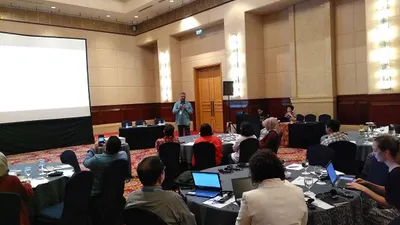Perwakilan World Health Organization (WHO) untuk Indonesia, N. Paranietharan (berdiri), saat forum diskusi COVID-19 bersama wartawan, di Hotel Ritz Carlton, Jakarta Selatan, Kamis (5/3/2020).