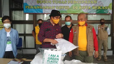 Gara-gara Plastik Bansos, Pemkot Bekasi Dapat Ribuan Kantong Ramah Lingkungan