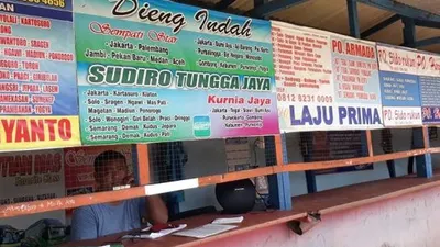 Agen PO Bus di Terminal Lebak Bulus, Jakarta Selatan. (Suara.com/Bagaskara Isdiansyah)