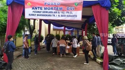 Posko antemortem-DVI pesawat Sriwijaya jatuh di RS Polri. (Suara.com/Tio)