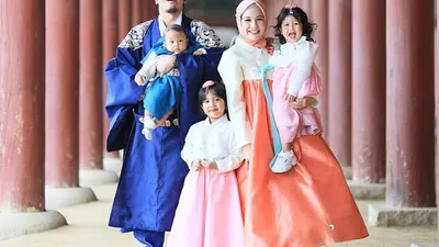 Natasha Rizky dan keluarga di Korea. (instagram)