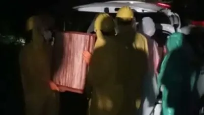 Proses pemakaman pasien Covid-19 di Kabupaten Sidrap Sulawesi Selatan. (suara.com)